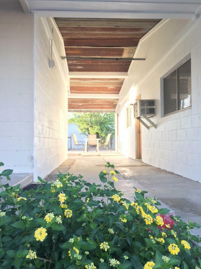 Motel Desert Air